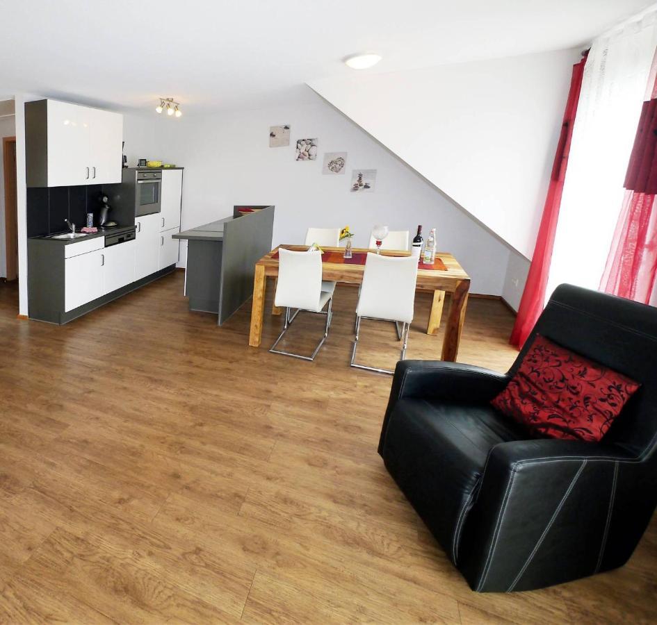 Exklusiv Ferienwohnung Bodensee อูลดิงเงน มึลโฮเฟิน ภายนอก รูปภาพ